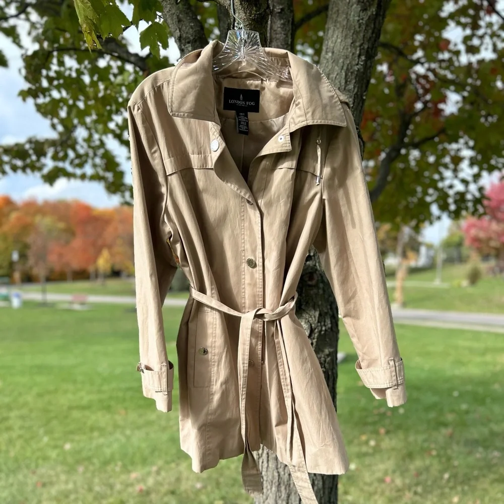 London Fog Women’s Trench Coat! S - Picture 2 of 8